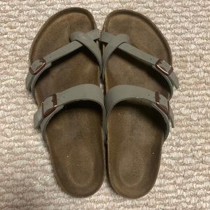 Birkenstock Mayari - Ladies Size US 10 (41)